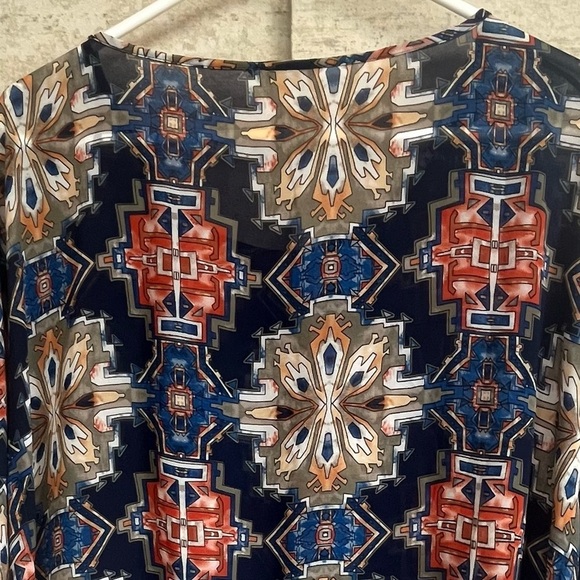 Ariat Geometric Print Women's Top - Picture 10 of 13